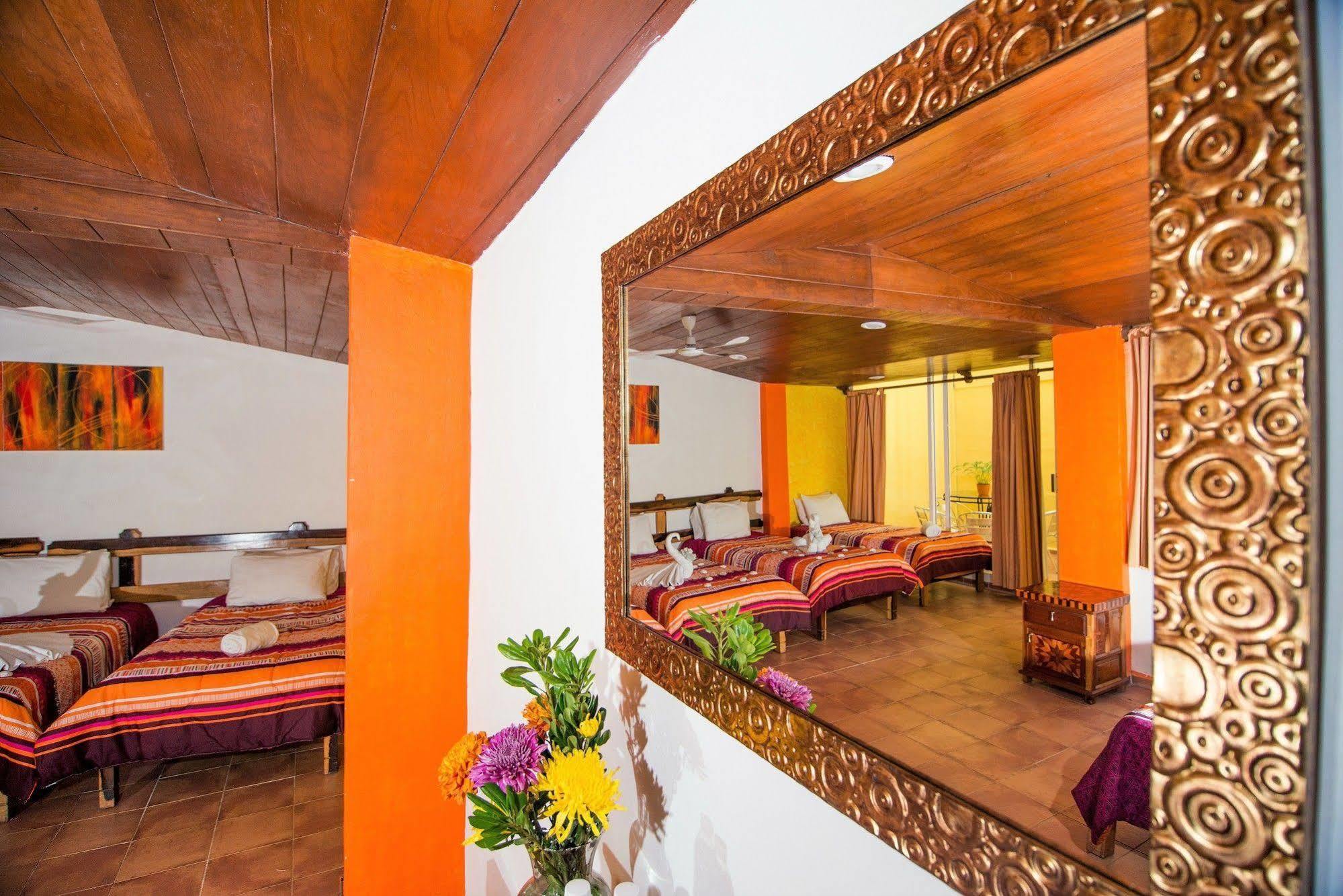Hotel El Hormiguero Playa del Carmen Exterior photo